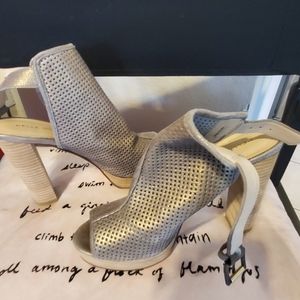 NWT Pelle Moda Open Toe Mesh Cuff High Heel